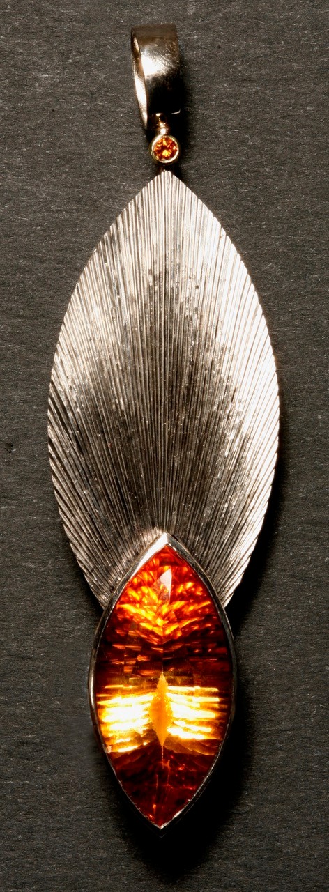 Source and Spark pendant